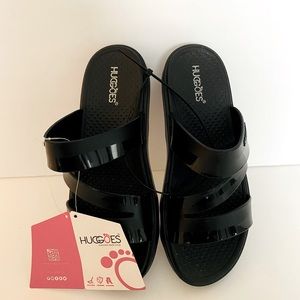 Huggoes Womens Slides Sandals  Black Slip On Strappy 7 new without box